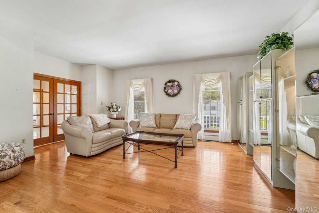 33 John F Kennedy Drive, Stony Point, NY 10980 - Photo 6 of 48