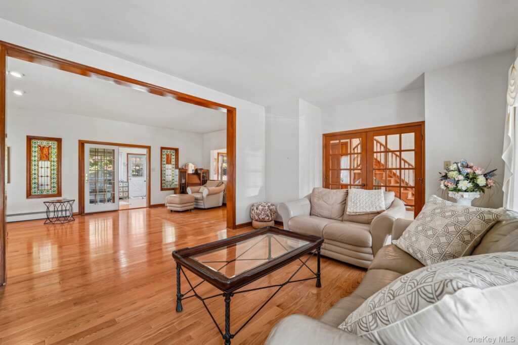 33 John F Kennedy Drive, Stony Point, NY 10980 - Photo 8 of 48