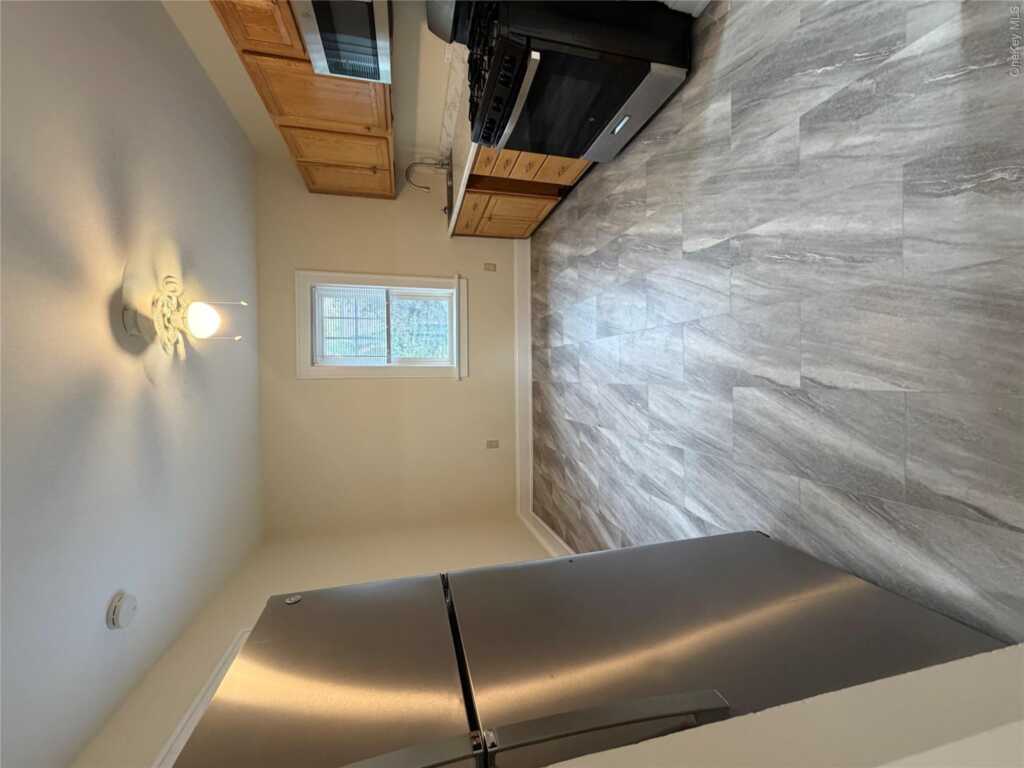 288 Ehrhardt Road, Pearl River, NY 10965 - Photo 4 of 8