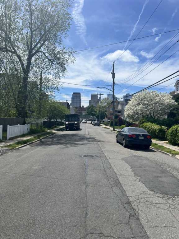 14 Minerva Place, Unit #6, White Plains, NY 10601 - Photo 4 of 10