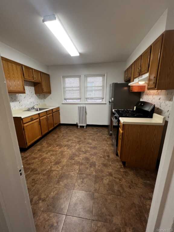 14 Minerva Place, Unit #6, White Plains, NY 10601 - Photo 8 of 10