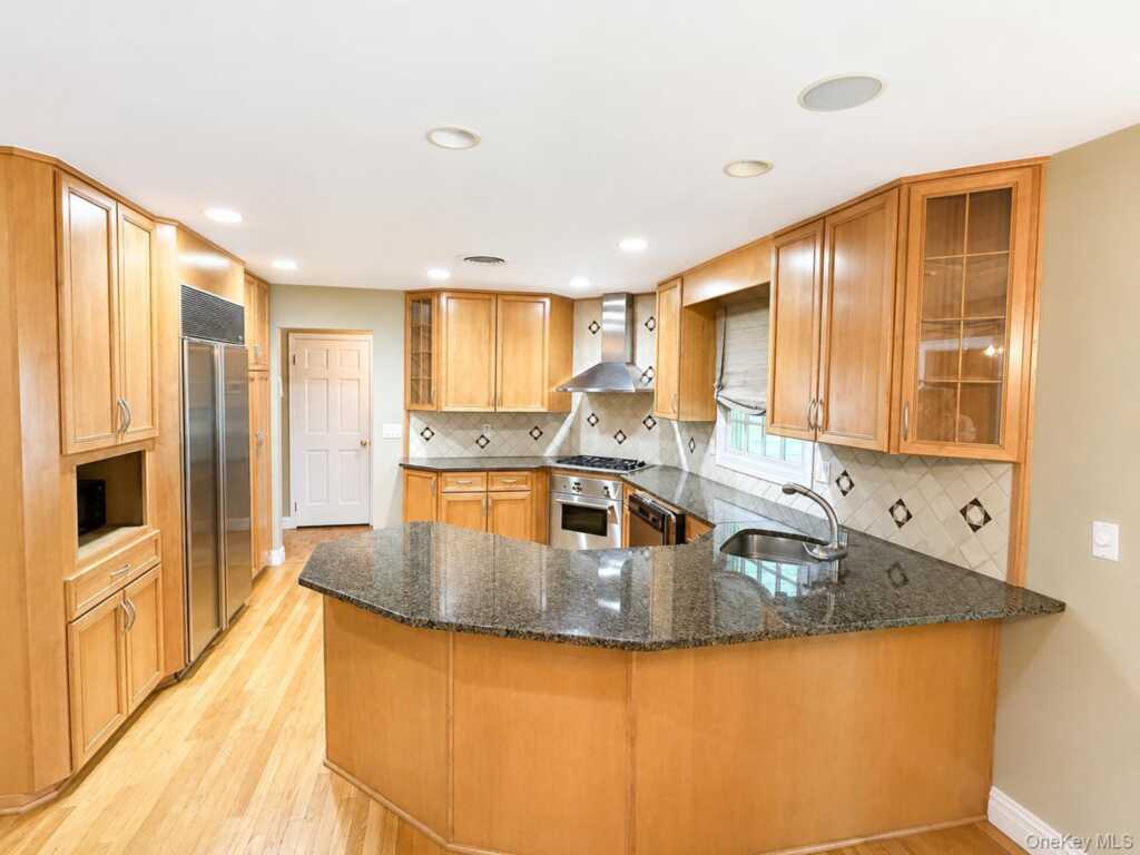 26 Beaumont Drive, New City, NY 10956 - Photo 6 of 14