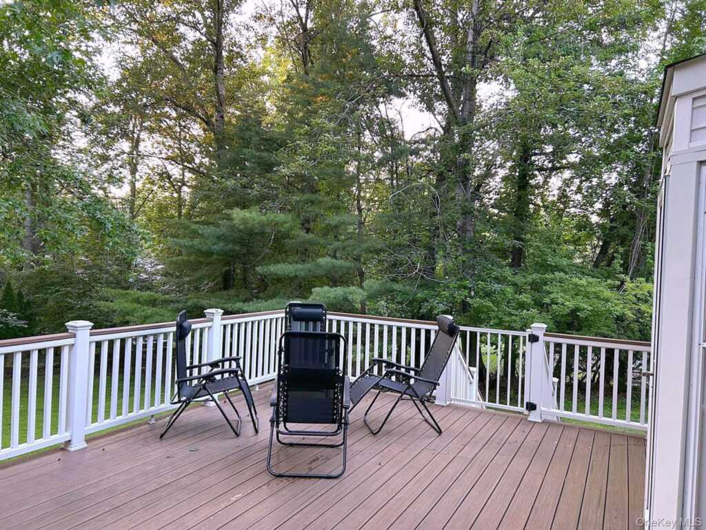 26 Beaumont Drive, New City, NY 10956 - Photo 9 of 14
