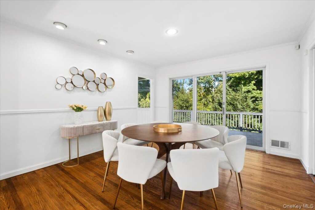 97 Runyon Place, New Rochelle, NY 10583 - Photo 4 of 21