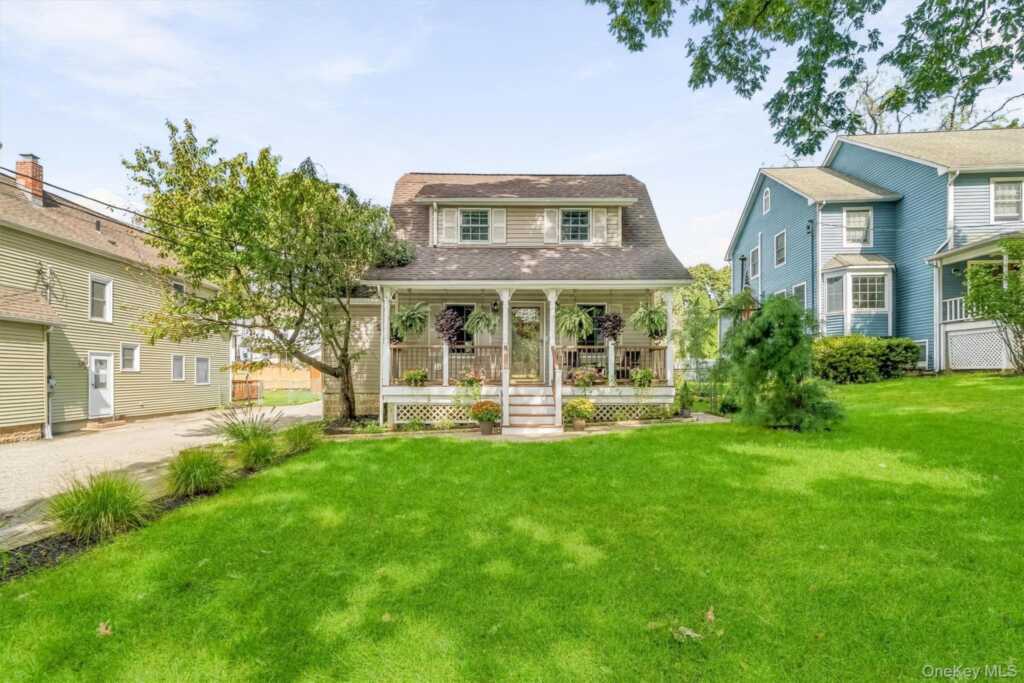 157 Martin Place, Pearl River, NY 10965 - Photo 3 of 50