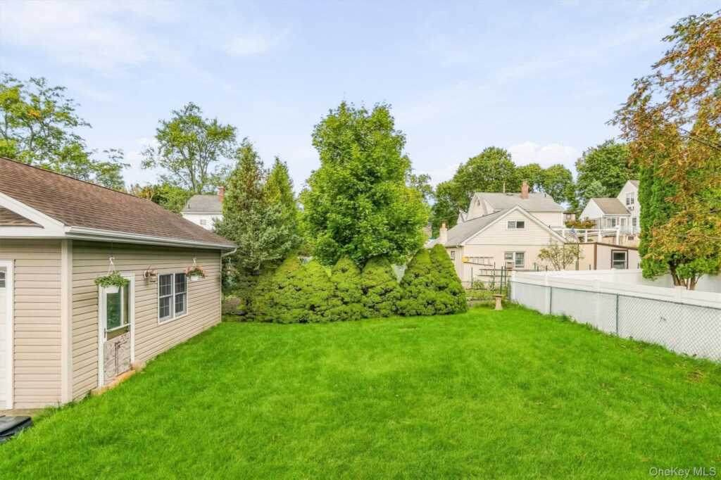 157 Martin Place, Pearl River, NY 10965 - Photo 39 of 50