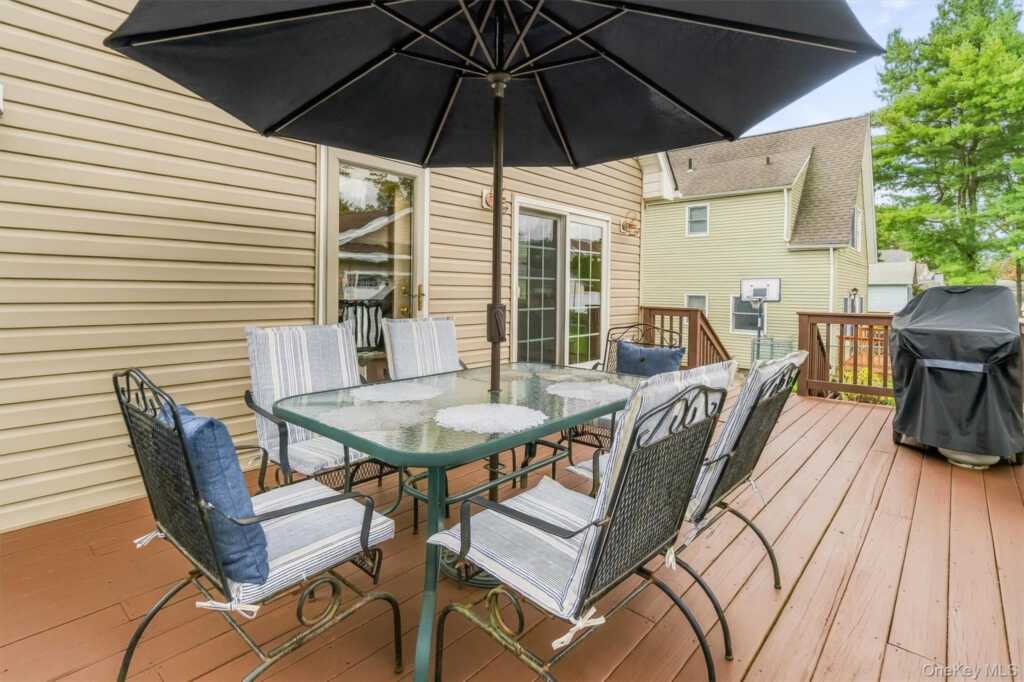 157 Martin Place, Pearl River, NY 10965 - Photo 40 of 50