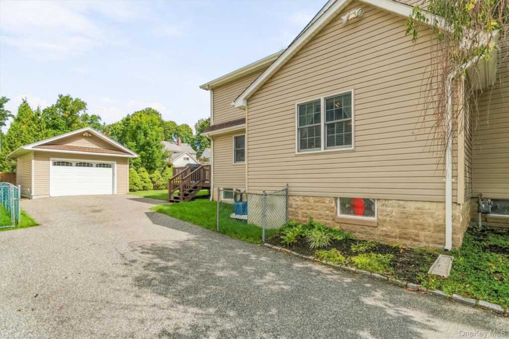 157 Martin Place, Pearl River, NY 10965 - Photo 43 of 50