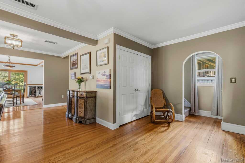 157 Martin Place, Pearl River, NY 10965 - Photo 9 of 50