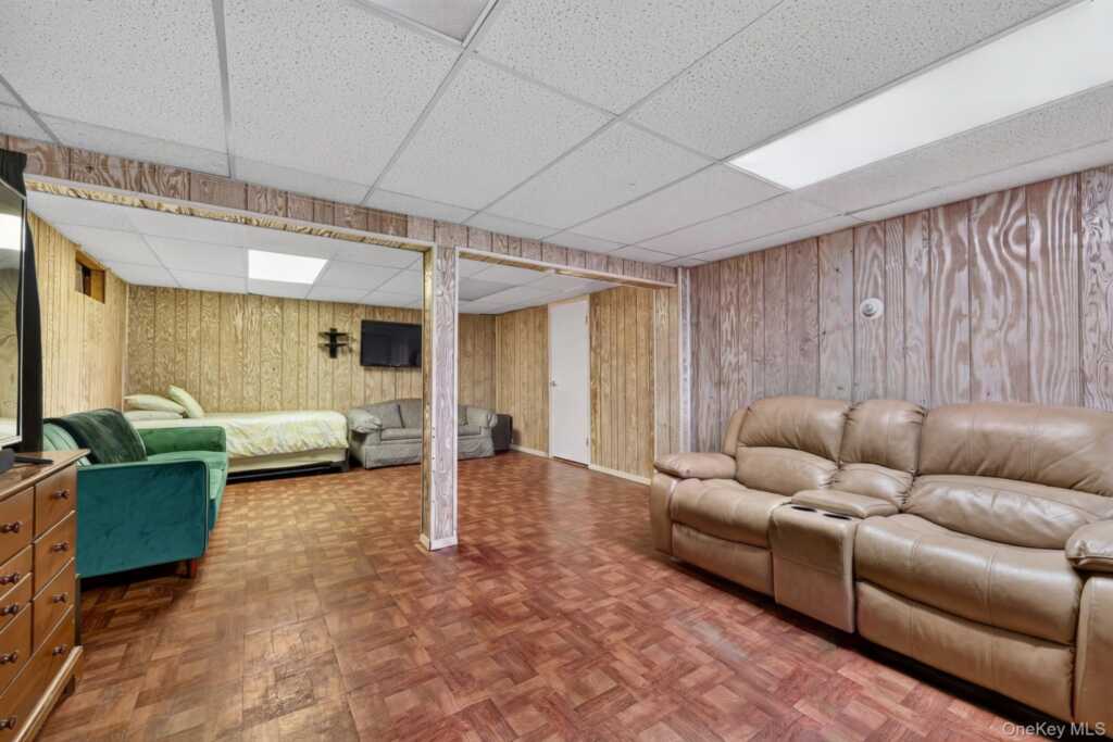 6 Scenic Drive, Suffern, NY 10901 - Photo 33 of 45