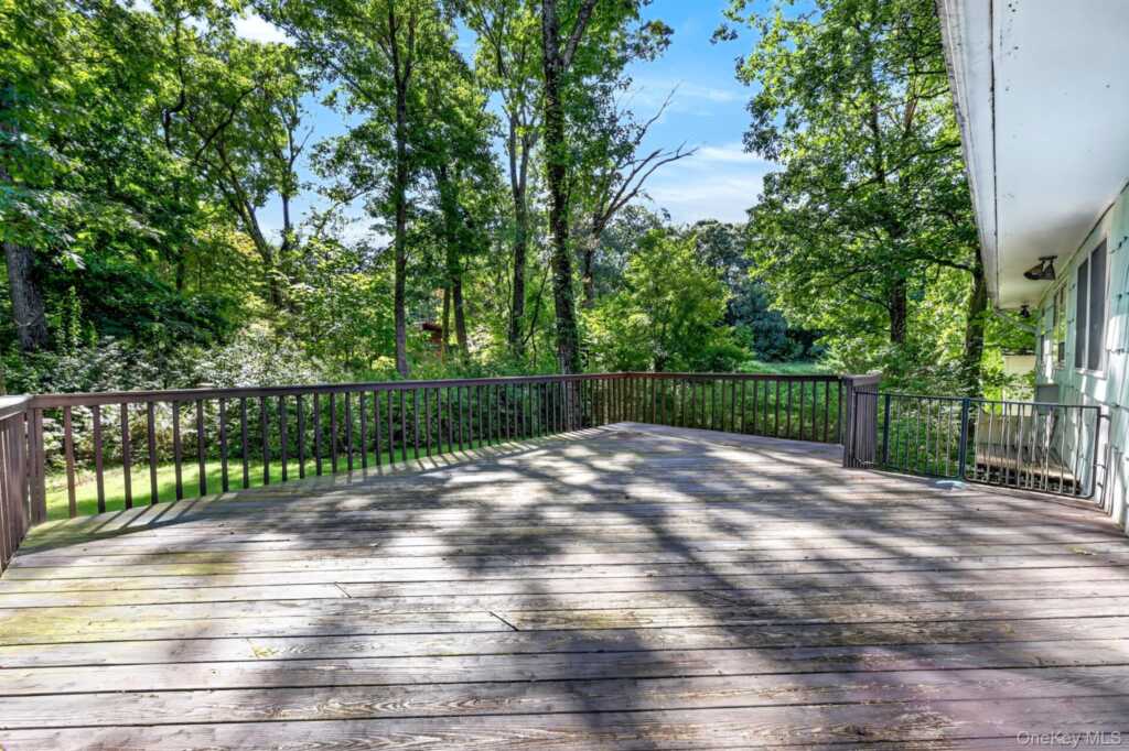 6 Scenic Drive, Suffern, NY 10901 - Photo 38 of 45