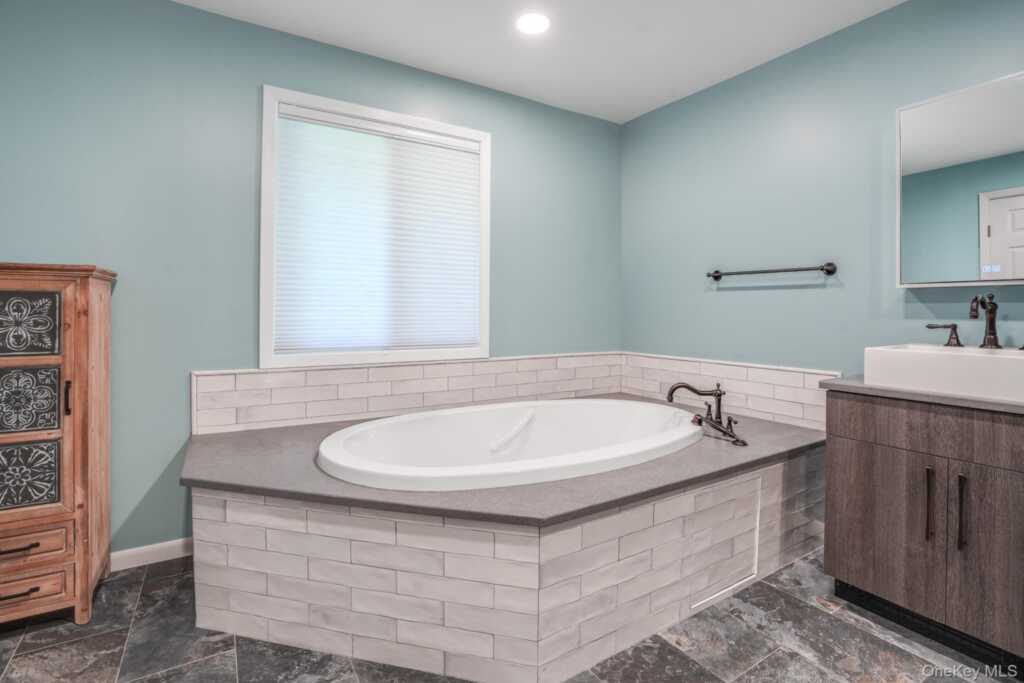 6 Pecan Valley Drive, New City, NY 10956 - Photo 24 of 47