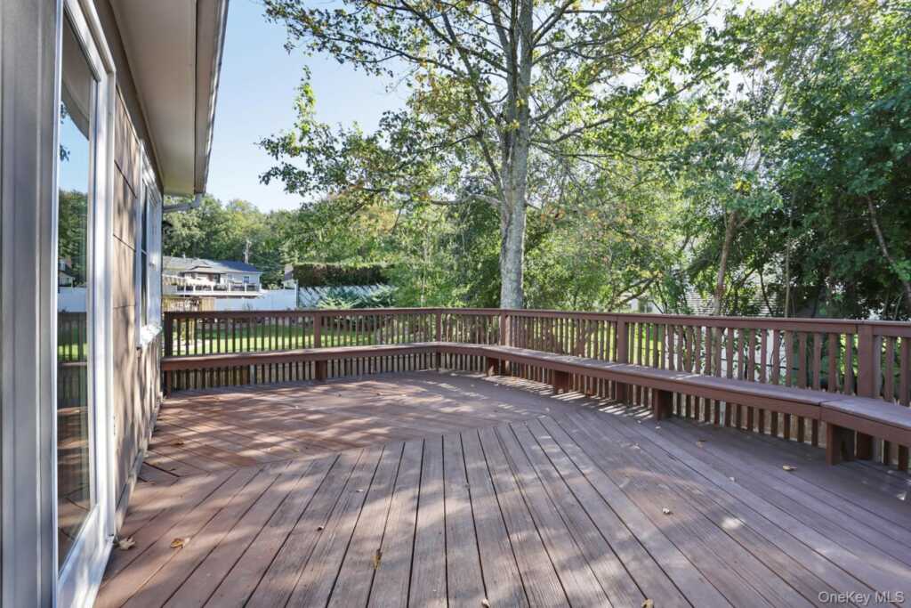 246 Valley Road, Valley Cottage, NY 10989 - Photo 28 of 40