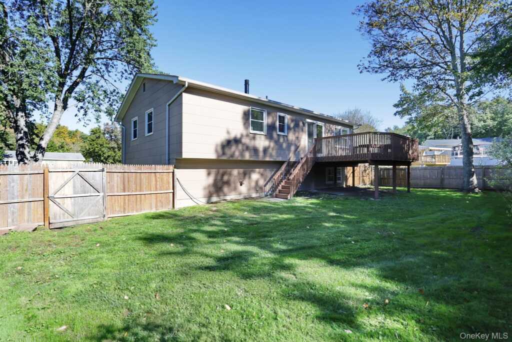 246 Valley Road, Valley Cottage, NY 10989 - Photo 29 of 40