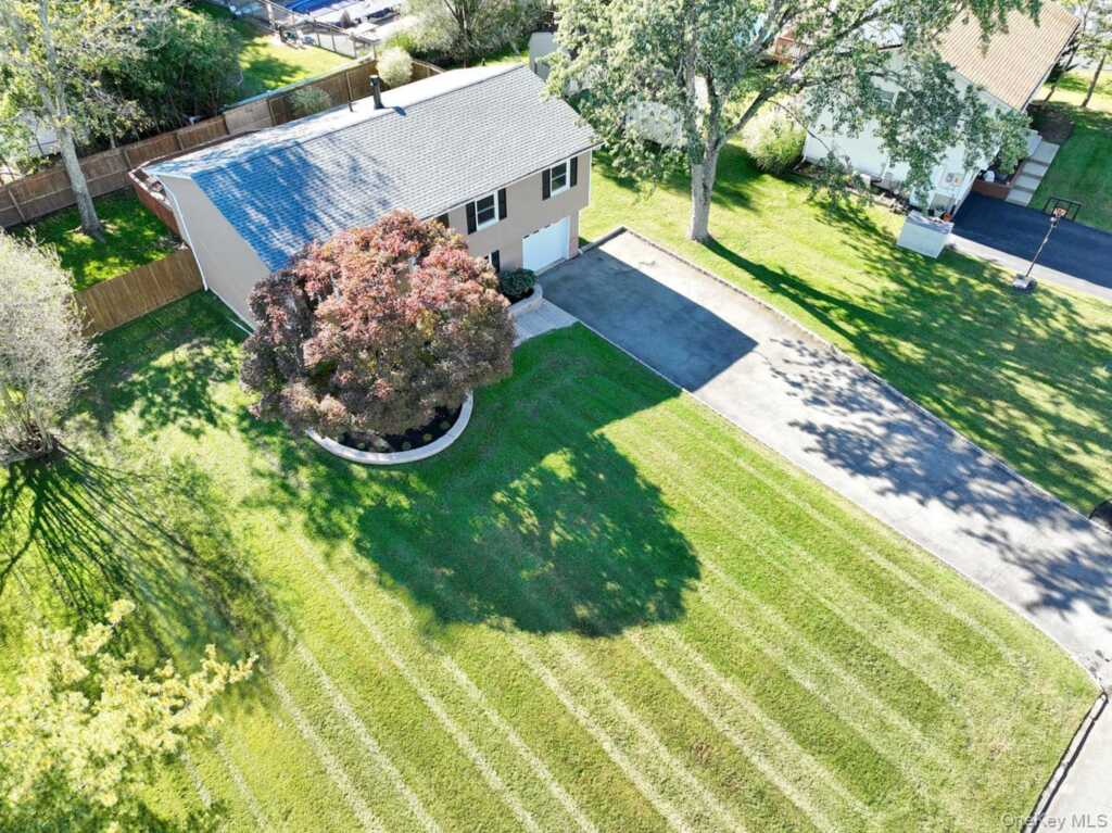 246 Valley Road, Valley Cottage, NY 10989 - Photo 35 of 40