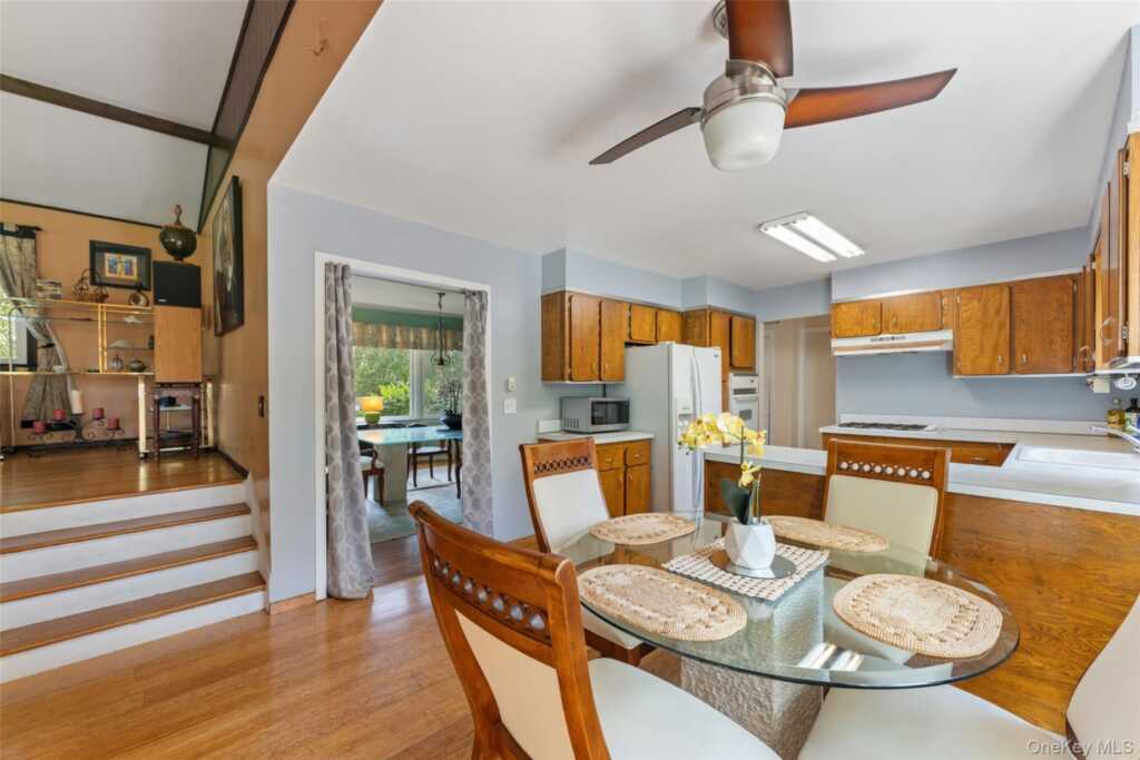 16 Cadillac Drive, New Rochelle, NY 10804 - Photo 10 of 30
