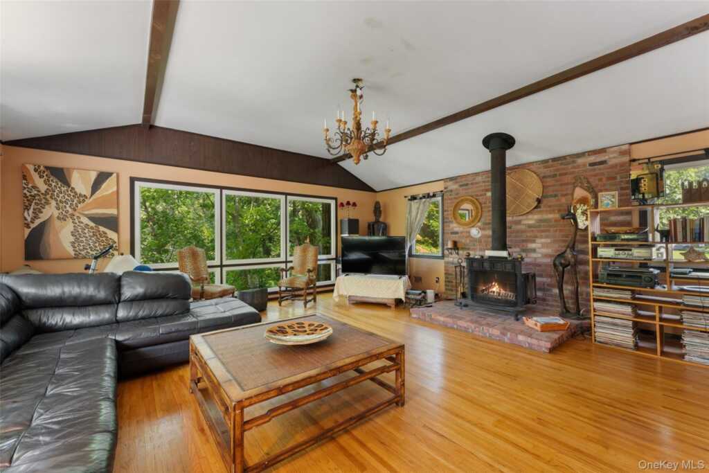 16 Cadillac Drive, New Rochelle, NY 10804 - Photo 12 of 30