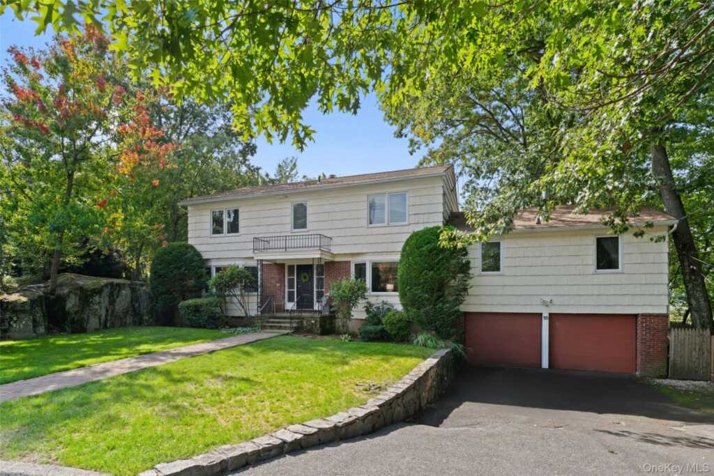 16 Cadillac Drive, New Rochelle, NY 10804 - Photo 2 of 30