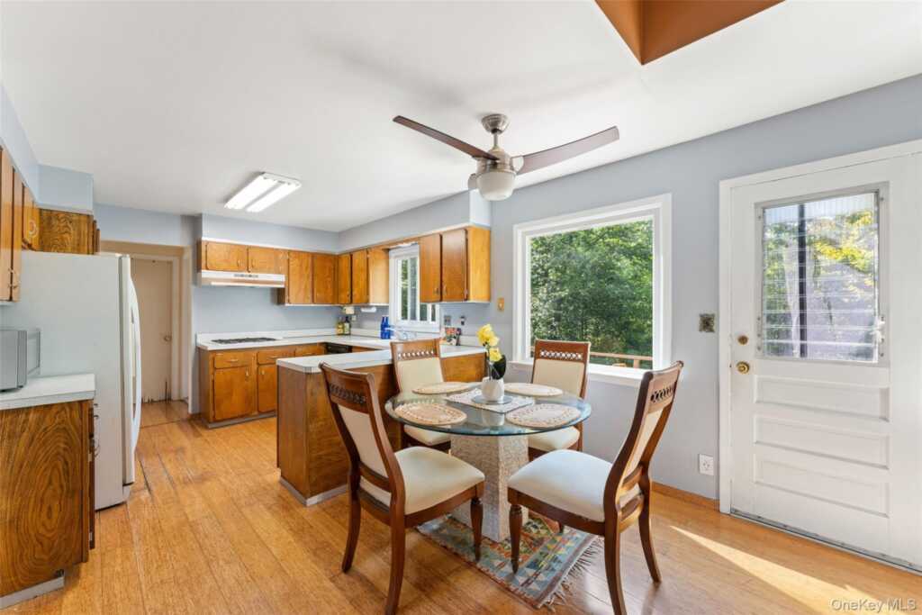 16 Cadillac Drive, New Rochelle, NY 10804 - Photo 9 of 30