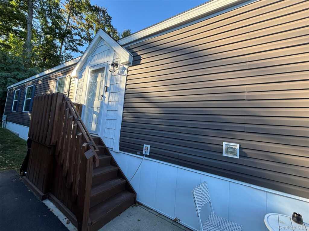 30 Windward Way, Stony Point, NY 10980 - Photo 3 of 4
