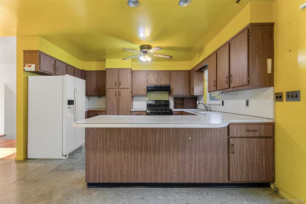 180 Bradford Avenue, Rye, NY 10580 - Photo 14 of 35