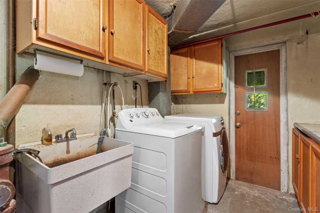 180 Bradford Avenue, Rye, NY 10580 - Photo 32 of 35