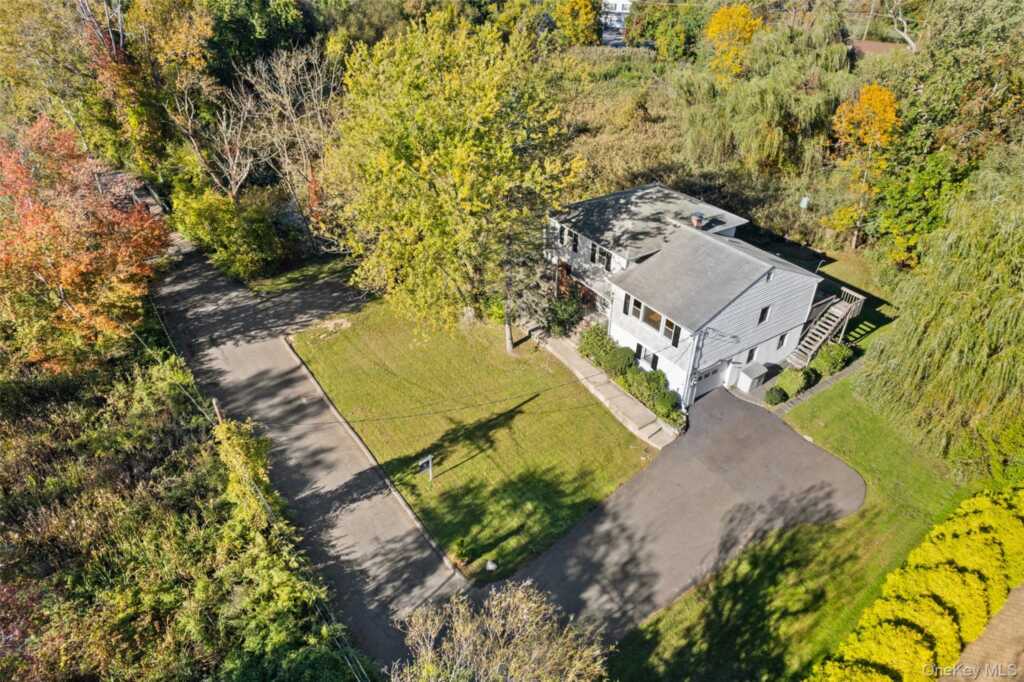 180 Bradford Avenue, Rye, NY 10580 - Photo 5 of 35