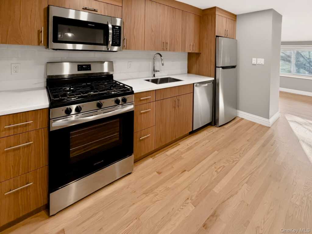 153 E Central Avenue, Unit #2nd Floor, Pearl River, NY 10965 - Photo 4 of 19