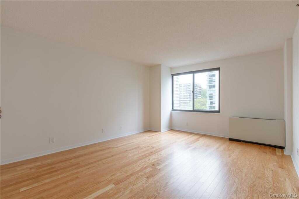 10 Cottage Place, Unit #7C, White Plains, NY 10601 - Photo 11 of 24