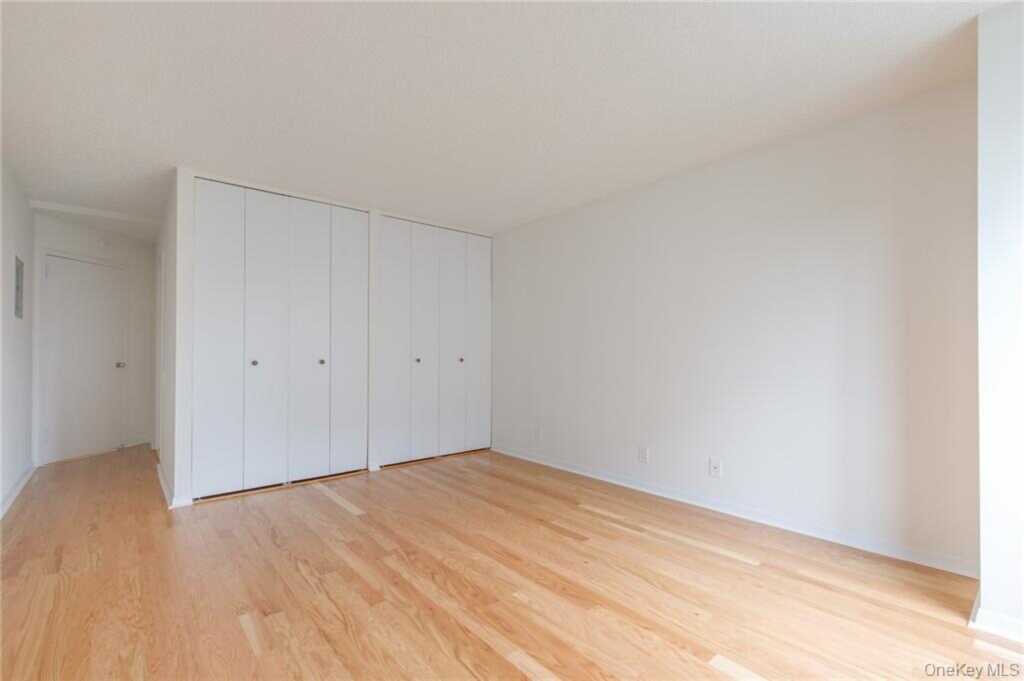 10 Cottage Place, Unit #7C, White Plains, NY 10601 - Photo 12 of 24