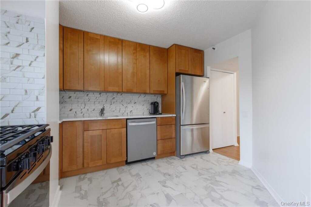 10 Cottage Place, Unit #7C, White Plains, NY 10601 - Photo 5 of 24