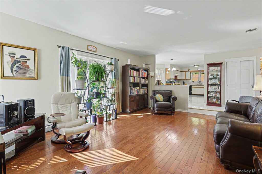 12 Stark Court, New City, NY 10956 - Photo 10 of 39