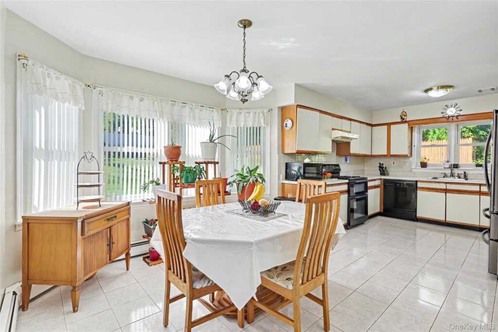 12 Stark Court, New City, NY 10956 - Photo 12 of 39