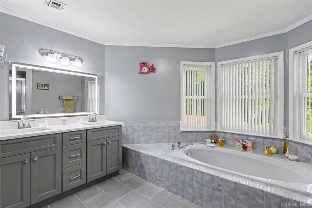 12 Stark Court, New City, NY 10956 - Photo 17 of 39