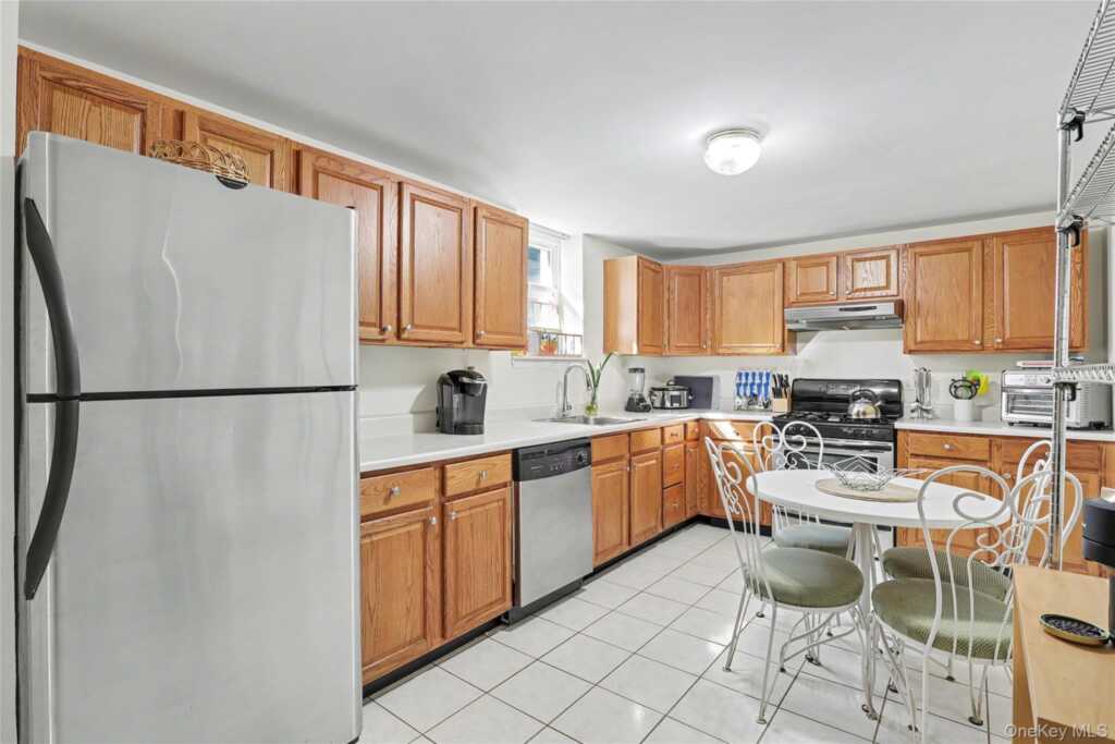 12 Stark Court, New City, NY 10956 - Photo 24 of 39