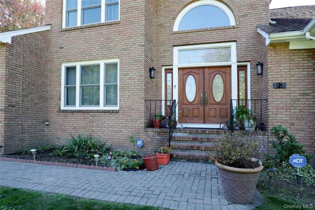 12 Stark Court, New City, NY 10956 - Photo 3 of 39