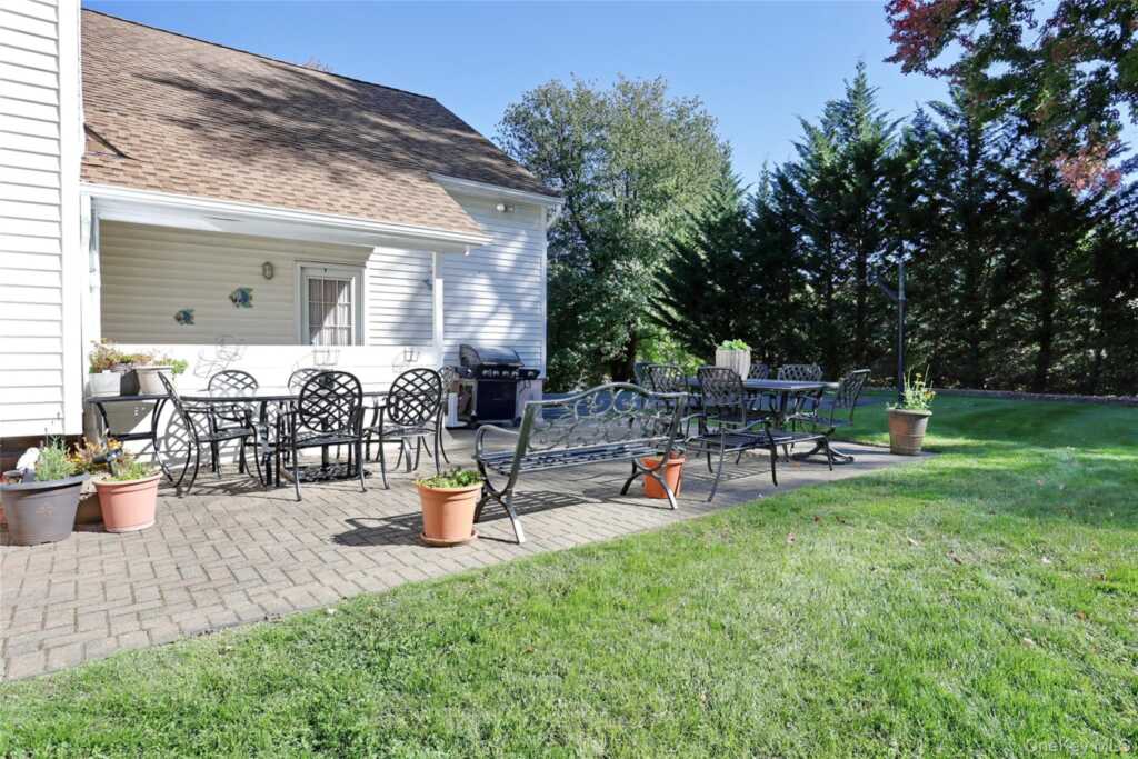 12 Stark Court, New City, NY 10956 - Photo 30 of 39