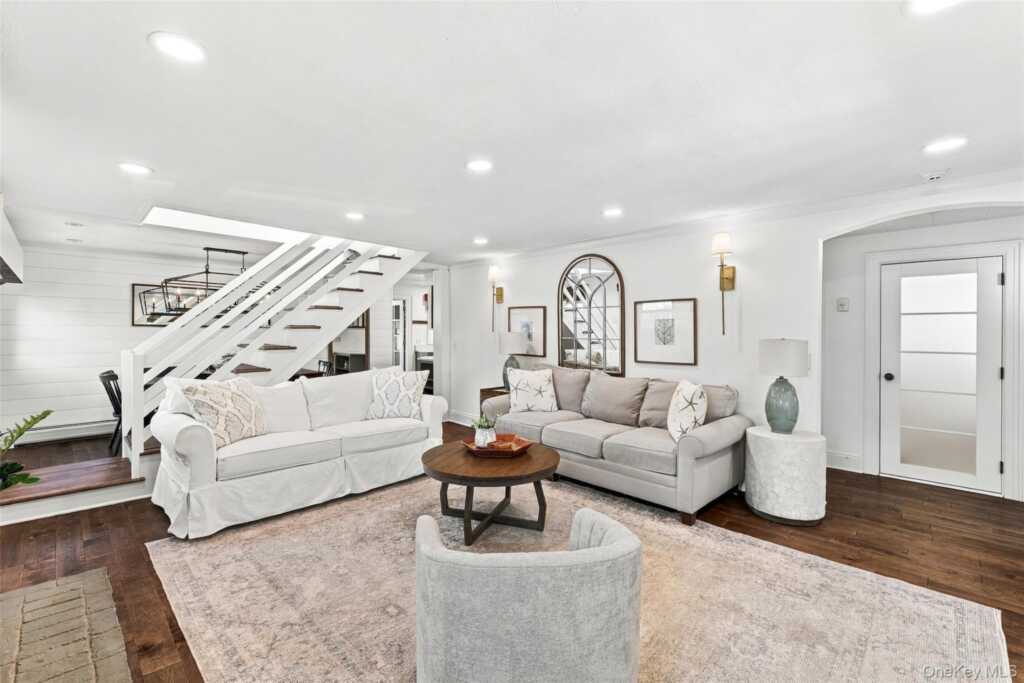 3 Garden Drive, Rye, NY 10580 - Photo 4 of 25