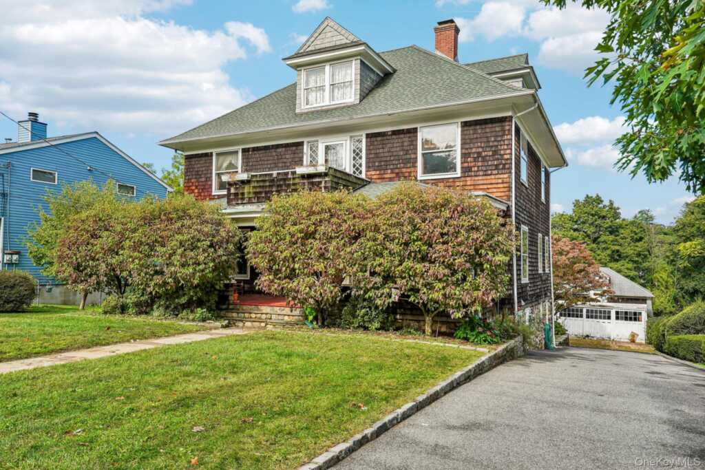 270 Fisher Avenue, White Plains, NY 10606 - Photo 2 of 25