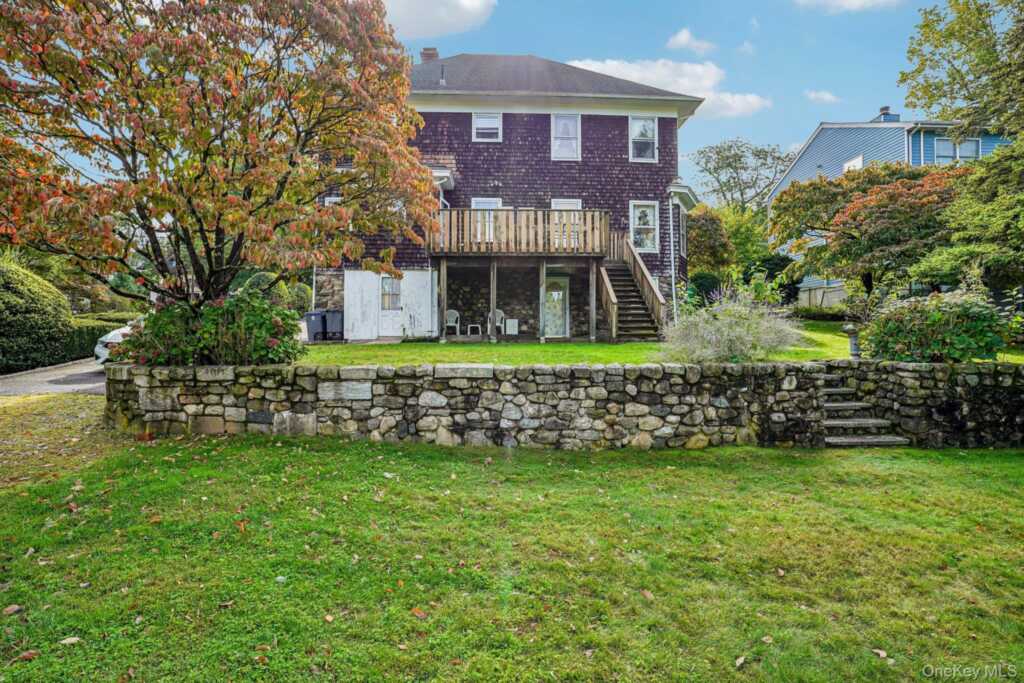 270 Fisher Avenue, White Plains, NY 10606 - Photo 3 of 25
