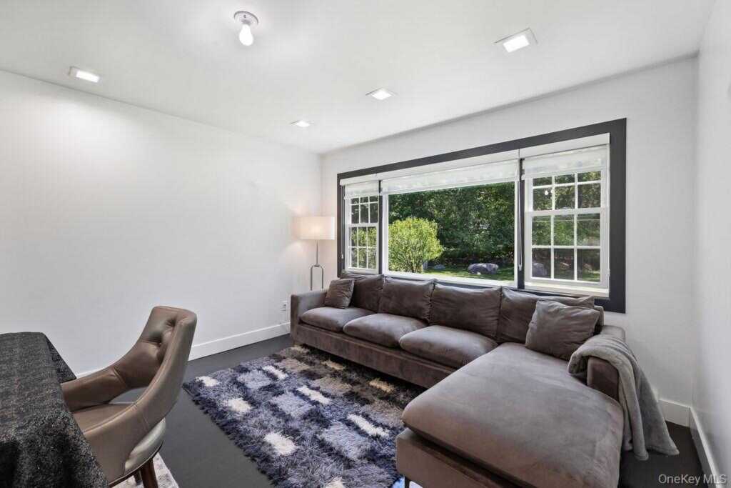 106 S Airmont Road, Suffern, NY 10901 - Photo 17 of 36
