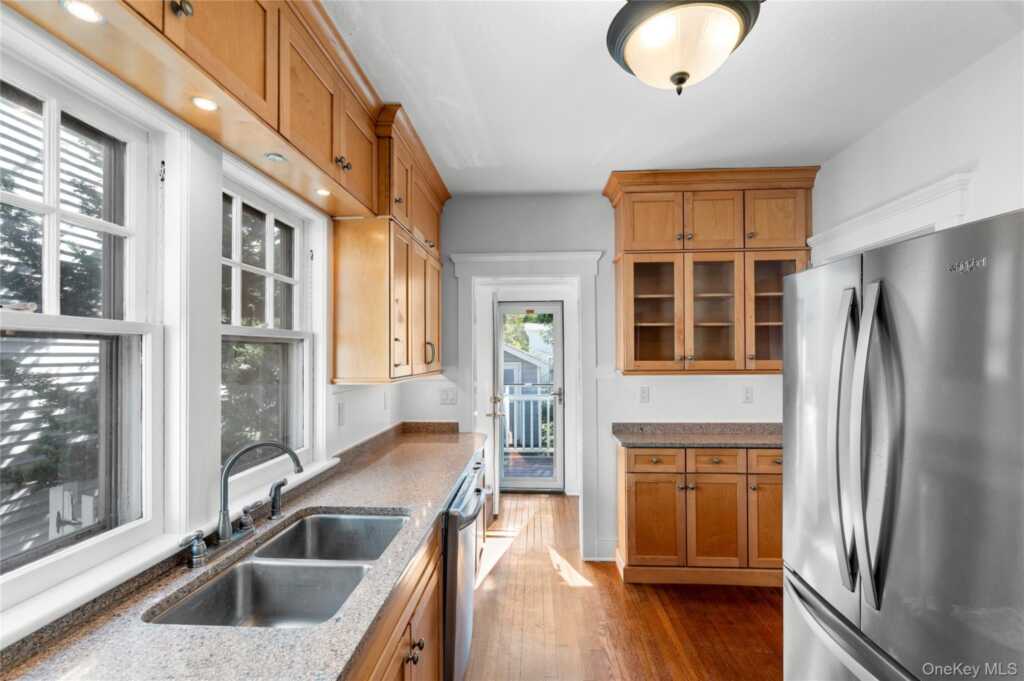 49 Elysian Avenue, Nyack, NY 10960 - Photo 16 of 39