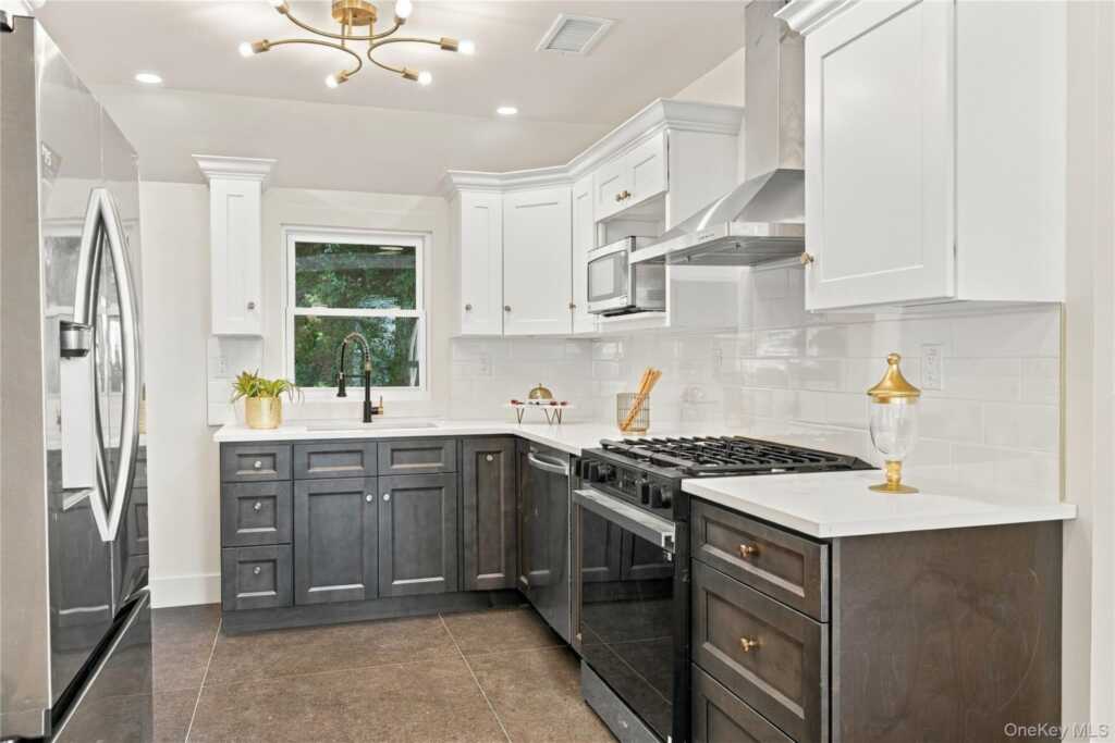 227 South Boulevard, Unit #B, Nyack, NY 10960 - Photo 3 of 19