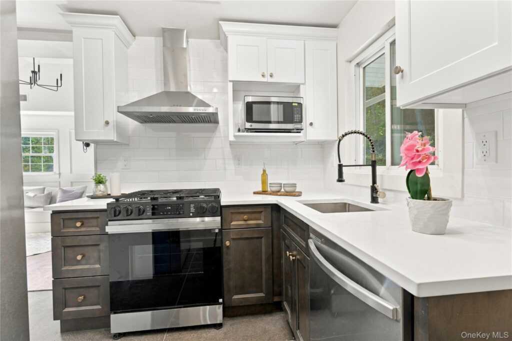 227 South Boulevard, Unit #A, Nyack, NY 10960 - Photo 5 of 19