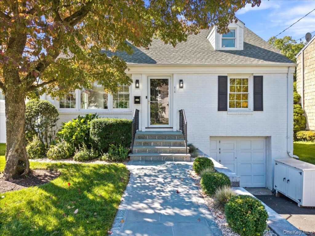 214 Frank Avenue, Rye, NY 10543