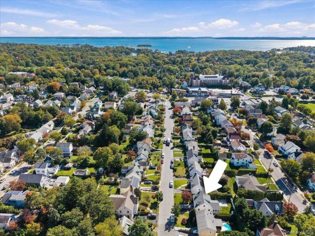 214 Frank Avenue, Rye, NY 10543 - Photo 26 of 31