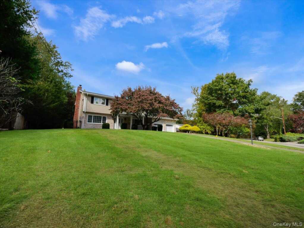 15 Sterling Forest Lane, Suffern, NY 10901 - Photo 3 of 35