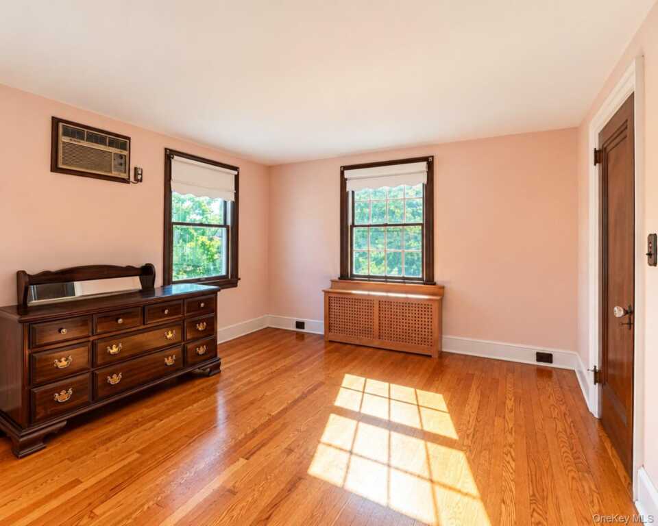 84 Davenport Avenue, Rye, NY 10573 - Photo 17 of 29
