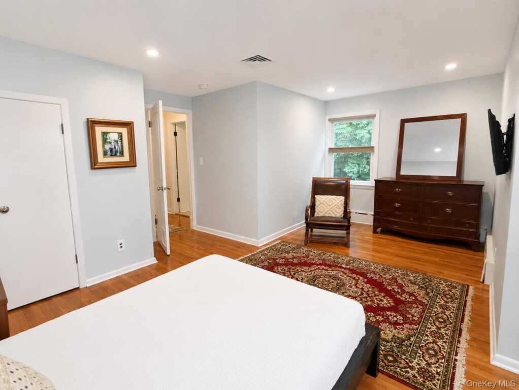 1035 Shore Acres Drive, Rye, NY 10543 - Photo 13 of 38
