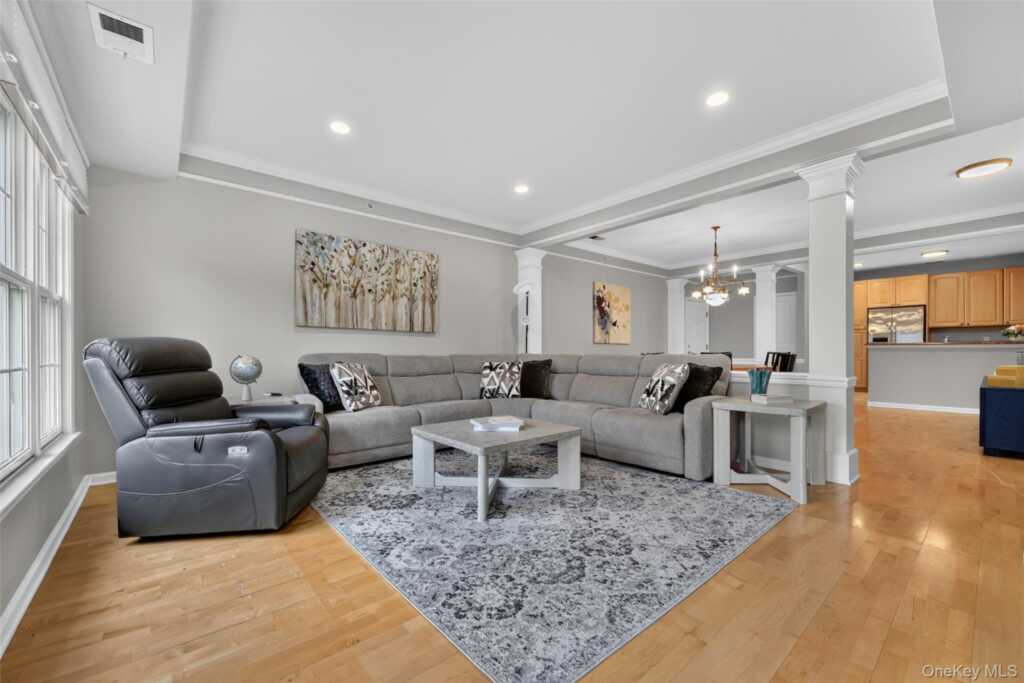 24 N De Baun Avenue, Unit #305, Suffern, NY 10901 - Photo 9 of 48